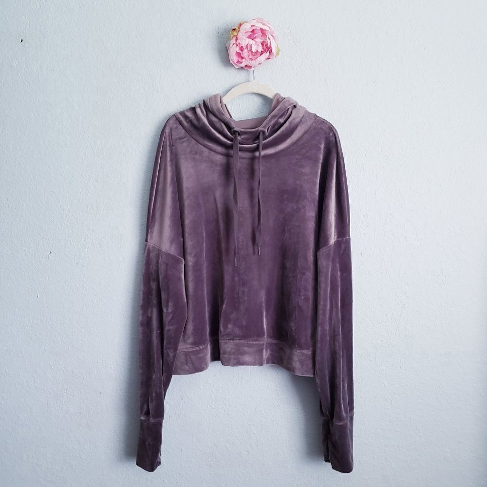 Offline by Aerie After Party Velvour Cropped Hoodie